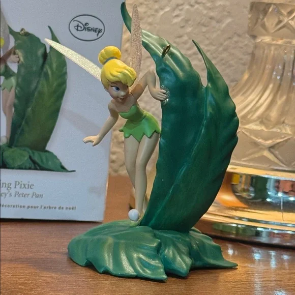 Hallmark 2012 Tinker Bell Peeking Pixie Ornament Disney Christmas - Picture 3 of 4